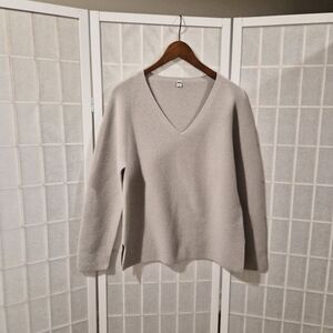Uniqlo 3D Knit Cotton Blend V-Neck Long-Sleeve Sweater Sz M